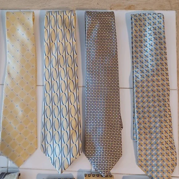 Elegant Yellow and Brown Tie Set - Picture 5 of 9